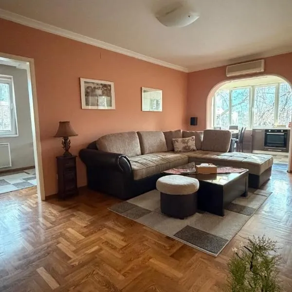 Lili Apartment, hotel en Skopje