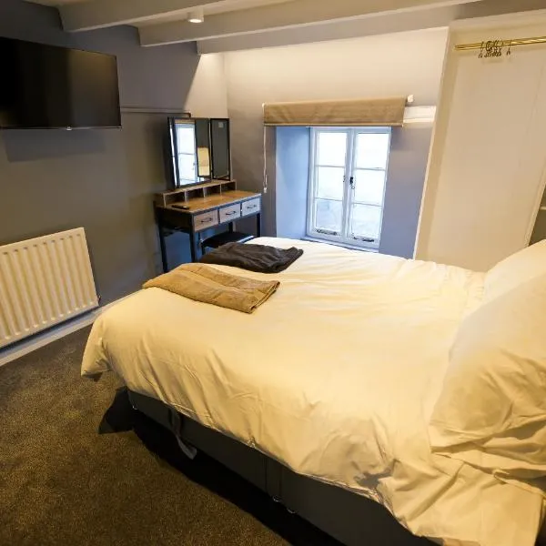 Monk and Tipster, hotel Towcesterben