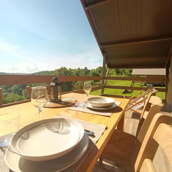 Glamping Podere Poggiagrilli, hotel di San Gervasio