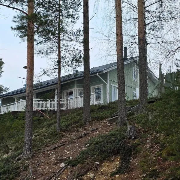 Kolin Saunaharju 1 - paritaloasunto, hotel in Kolinkylä