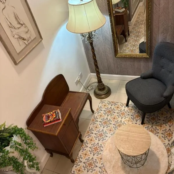 Maltese Terrace house with a modern touch - close to airport 4 km, hotel Tarxienben
