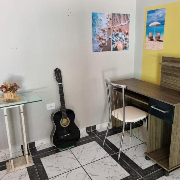 Casa com pé de acerola Ubatuba-SP