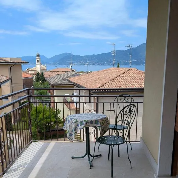 Apartment with great views on Lake Garda, hotel in Torri del Benaco