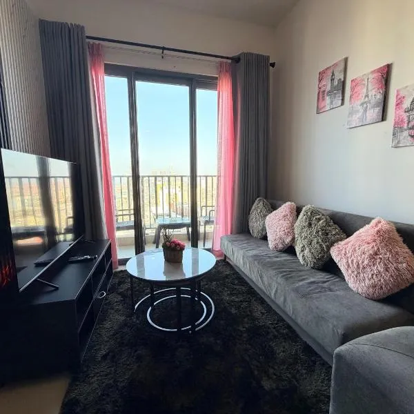 Tri-Zen Colombo 2 - 38th Floor Luxury Apartment with City Skyline Views & Rooftop Pool, hotel a Colombo