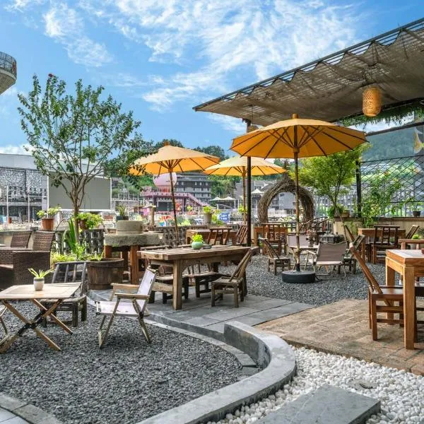Fenghuang में, होटल Phoenix Ancient Hill Riverside View Hotel- Offers free one-way high-speed rail pick-up service - Afternoon tea - Self-service laundry - Baggage storage - Travel planning