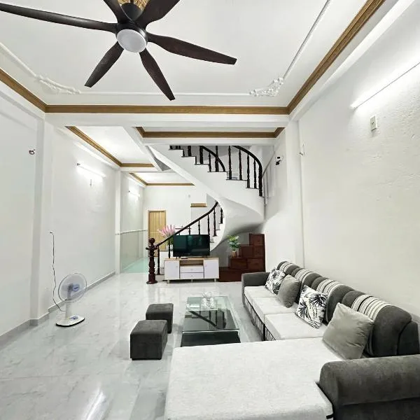 Cozy Home Hoa Minh Danang, hotell i Da Nang