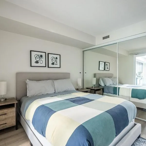 Modern 1Bedroom Condo with Balcony Downtown Toronto,多倫多的飯店