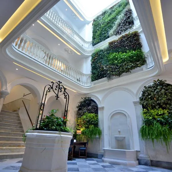 El Armador Casa Palacio by Luxury Suites Cádiz, hotell i Cádiz