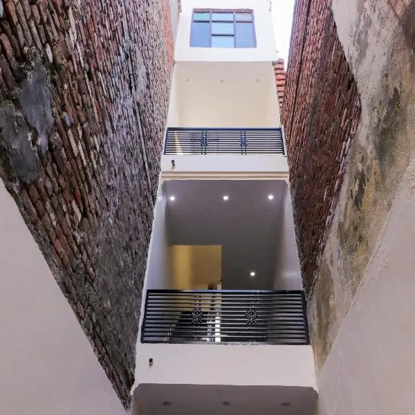 Hotel O Hc Plaza, hotel sa Kharar