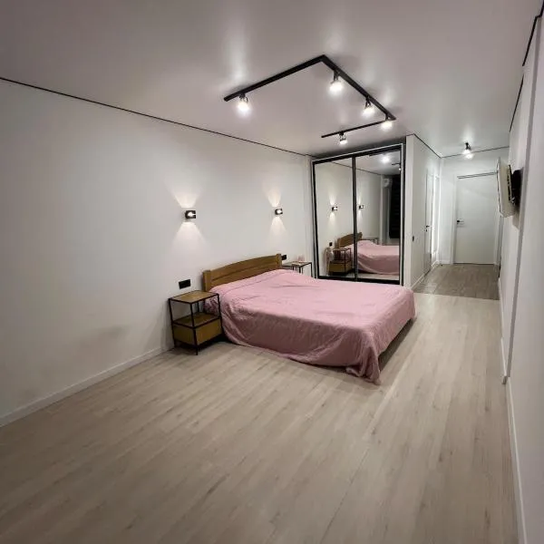 Гарна, затишна, стильна квартира, hotel en Ivano-Frankivsk