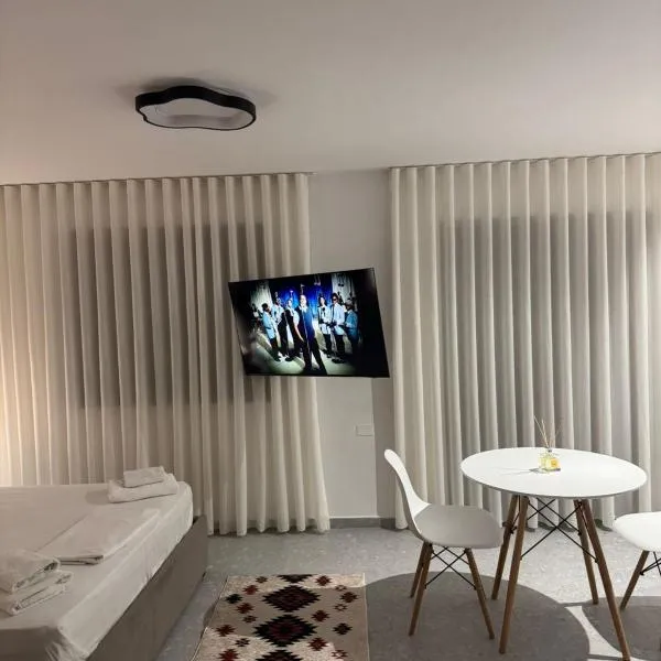 Roomy Central, hotel i Tirana
