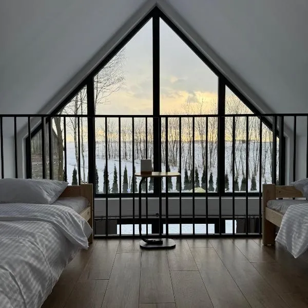 Stodoła Parysa, hotel 