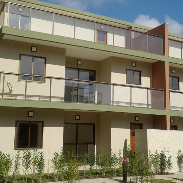 Apartamento duplex 350 metros da praia do Pero