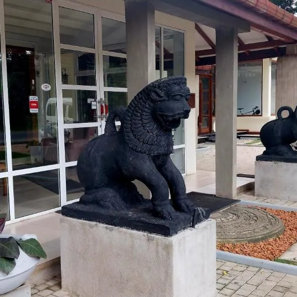 Sadula Holiday Resort, hotel in Anuradhapura