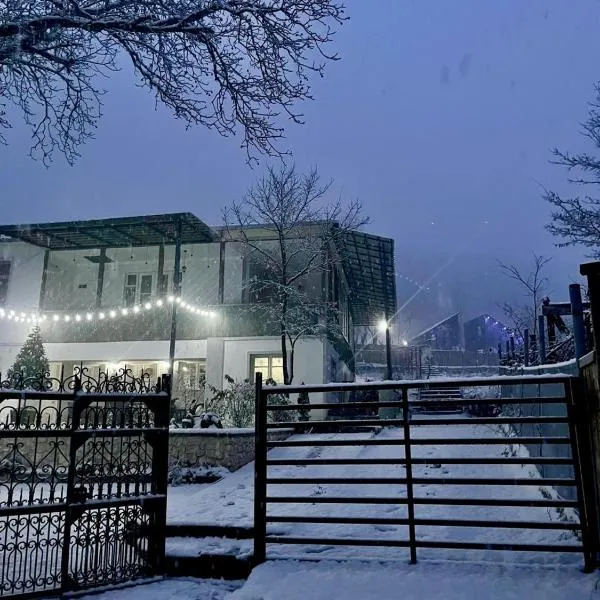 View Racha, hotel in Ambrolauri