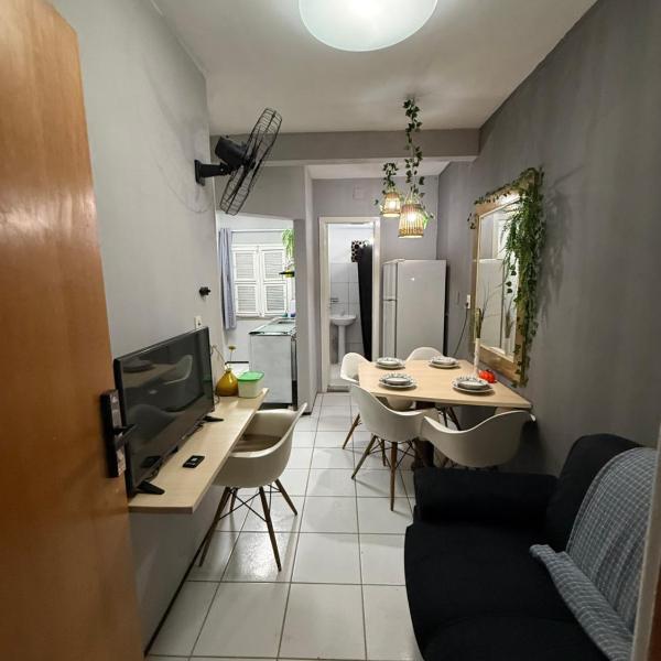 Apt com 2 qtos, 1 banheiro, mobiliado, fogão com gás, gostaria em Fortaleza Ceará