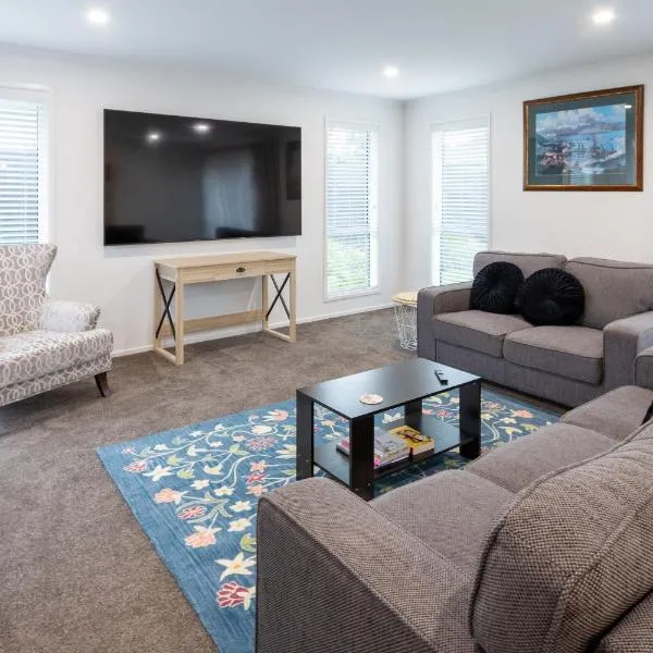 Spacious 3BR with 2 carpark, hotel em Lincoln
