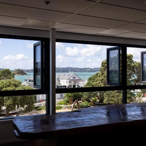 Haka House Bay of Islands, hotel in Paihia