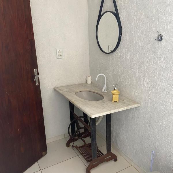 Centro de Tramandaí apto de 2 dormitótios na Av Fernandes Bastos - Foto 3