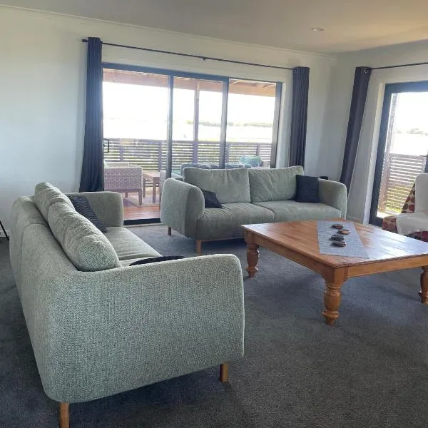 Te Awa Holiday Home, Hotel in Napier