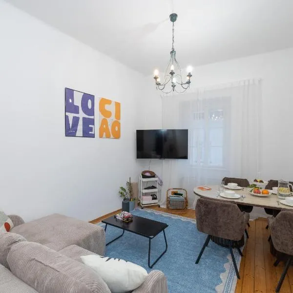 Stylish Old Town Apartment with Infrared Sauna, hotel a Linz