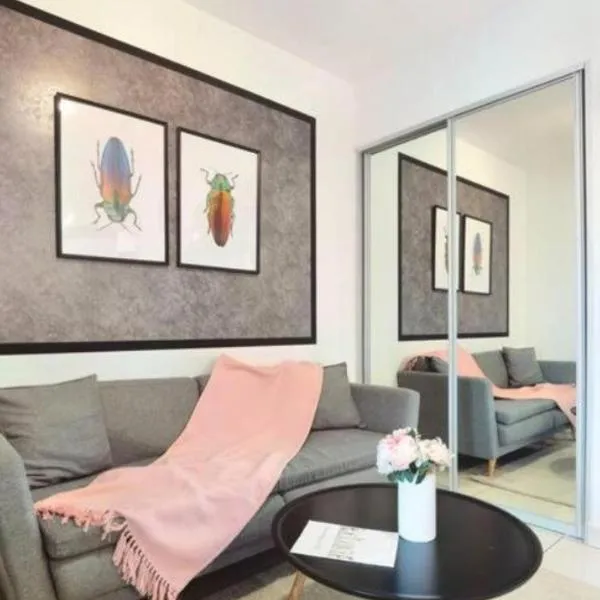 Almas Suites Studio 100mbps Netflix By STAY Share Save, hotel in Nusajaya