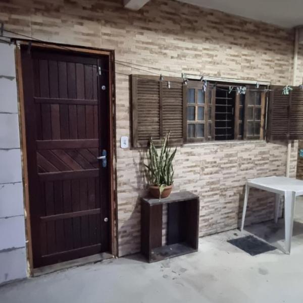 Kitnet Aconchego na Praia das Pedras no Balneiário Itapema do Norte -Itapoá SC com cozinha, quarto banheiro, estacionamento
