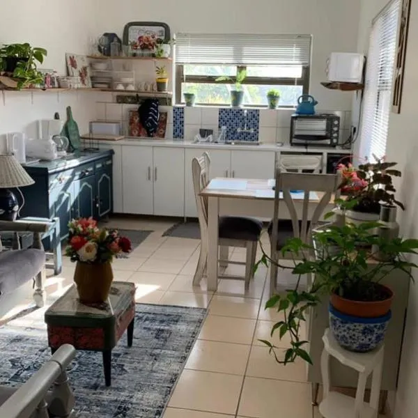 Vicky holiday home, hotell i Walvis Bay