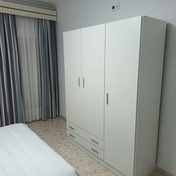 Antonio del Toro, hotel di Lora del Río