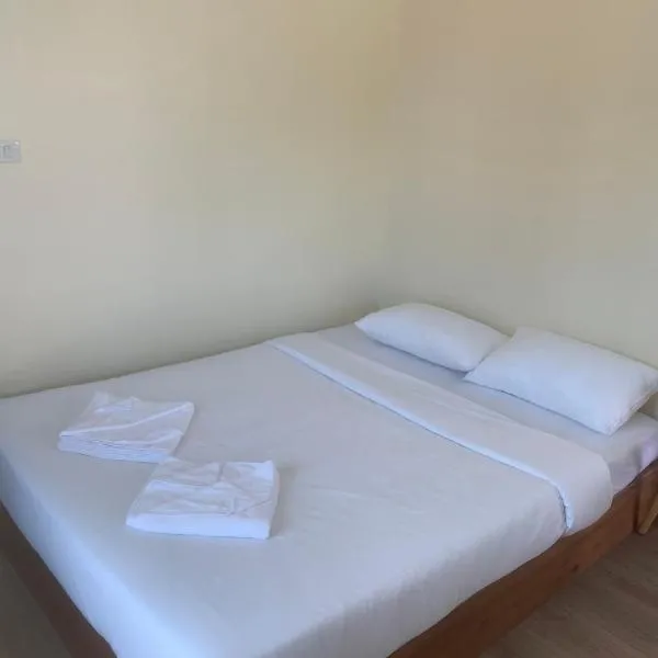 Nai Yang Guest House, hotel in Nai Yang Beach