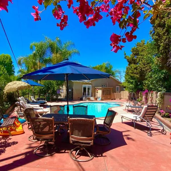 Disneyland Paradise 6 BedRoom 4 Bathroom Pool Spa Games, hotel v destinácii Anaheim