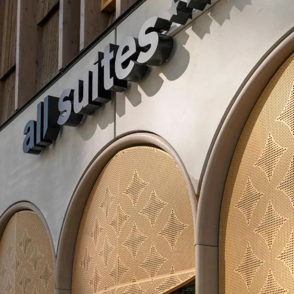 All Suites Hôtel - Paris Pleyel - L'Île Saint Denis, hotel i LʼÎle-Saint-Denis