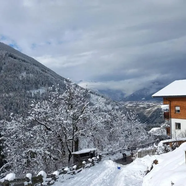 Raffreiderhof Apt Zirbe, отель в городе Лузон