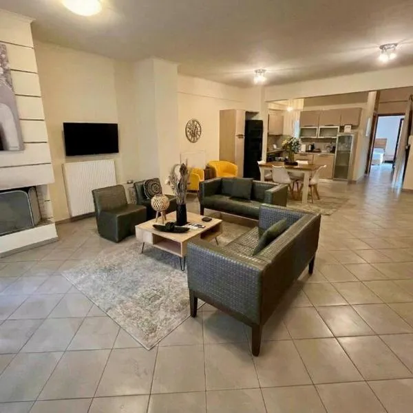 Zephyrus Cityscape Condo,By IdealStay Experience, hotel a Heraklion