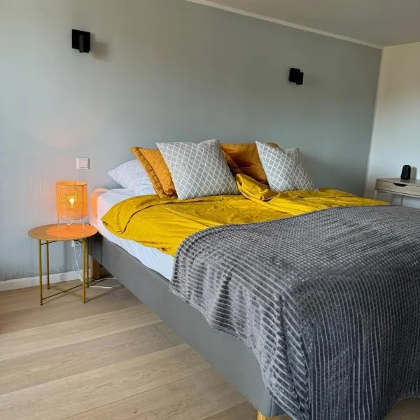 2 Zi Ferienwohnung mit Garten und Terrasse, hotel a Rheda-Wiedenbrück