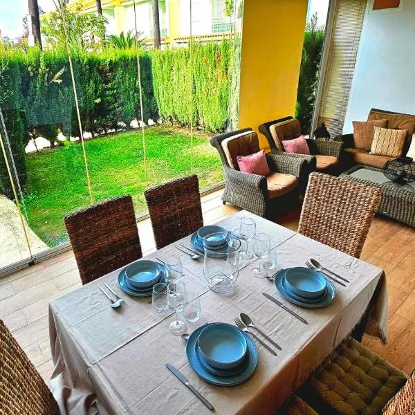 Pura Vida – hotel w mieście Lepe