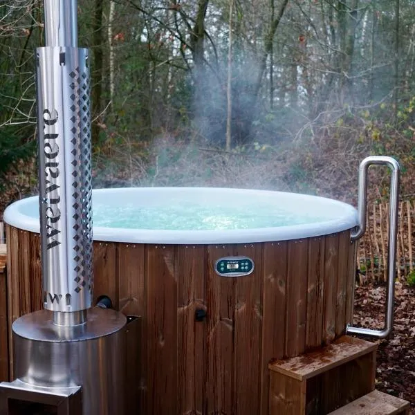 Unieke Yurt in het bos met jacuzzi en sauna、エルプのホテル