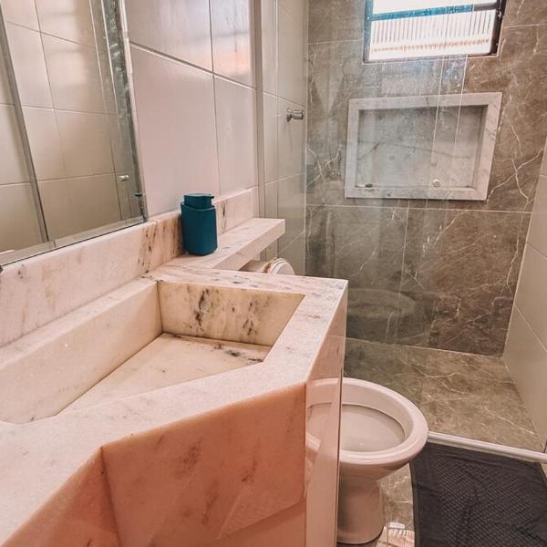 Casa 3 quartos sendo 1 suite ar Cond com piscina 300 metros da praia - Foto 3