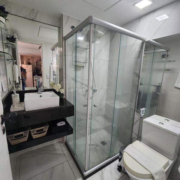Confortável Flat poucos passos da Praia e Farol - Foto 3