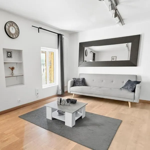 Central, spacieux et calme votre cocon à Melun, hotel i Melun