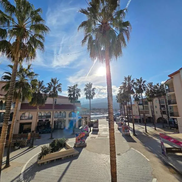 T2 cosy et rénové avec vue sur le port d'Argelès pour 4 personnes, hotel in Argelès-sur-Mer