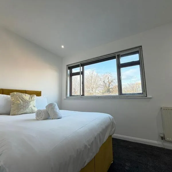 Moor Layover Heathrow - Cozy Crew Stay - 10 min to Airport, hotel em Harmondsworth