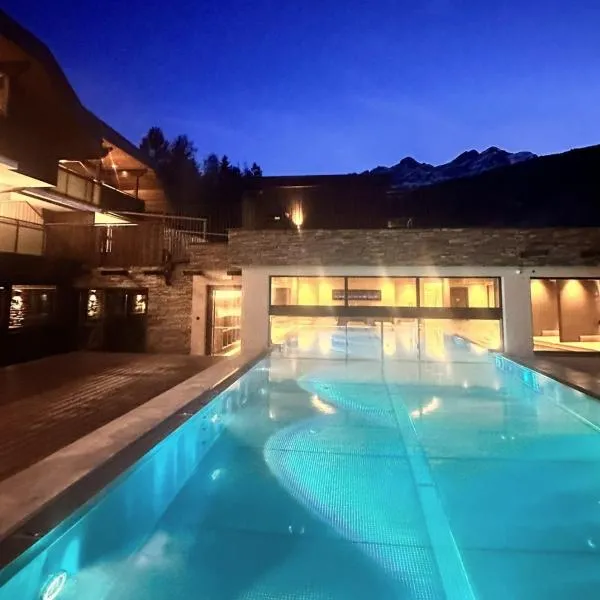 Valdaora में, होटल Aparthotel Familiaris - Family Apartments - Pools & Spa in Dolomites