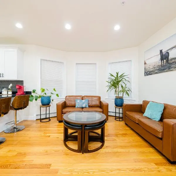 4BR Family-Friendly Worcester Apt - Near Parks - Perfect Summer Base 16-2，伍斯特的飯店