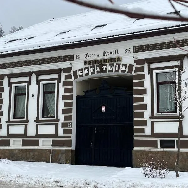 Cetățuia - Ultra-Central Râșnov Stay - Parking and Nature Close to Bran, Dino Parc and More, hotell sihtkohas Râșnov