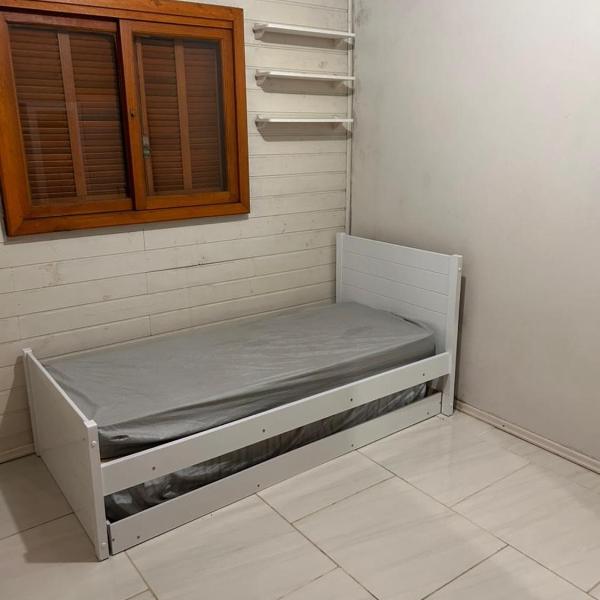 Casa com três quartos, piscina e área Gourmet - Foto 2