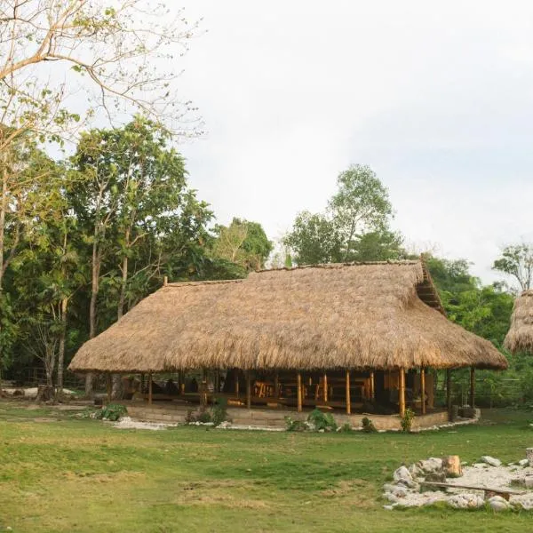 Betelnut Eco-Lodge Sumba, Hotel in Lambatama