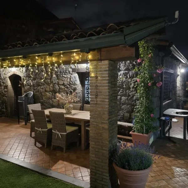 Il Rustico, hotell sihtkohas Pozzillo