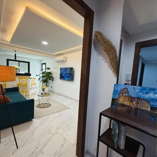 Design Italien et Vue lac 2 - Aeroport, hotel in Al ‘Uwaynah