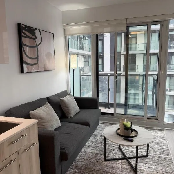 Luxury Condo Downtown Toronto، فندق في تورونتو